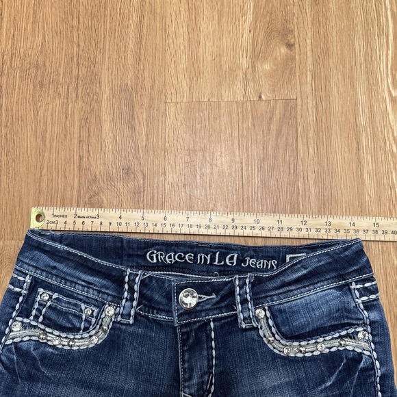 Grace In LA Women's 27 Low Rise Capri Jeans - Rhinestone Embellished Medium Wash - Picture 8 of 15